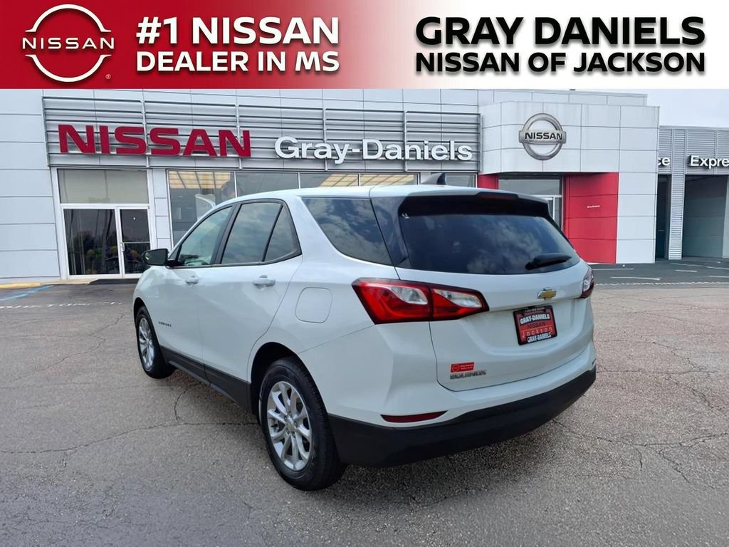 Used 2020 Chevrolet Equinox LS w/ LS Convenience Package FWD image 5