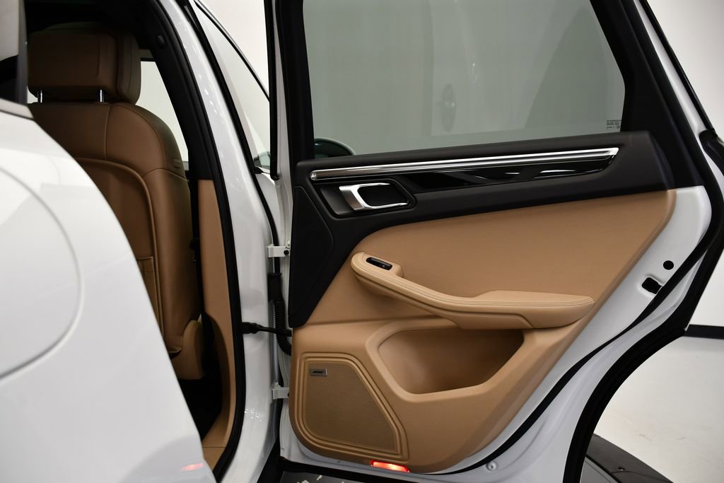 Used 2022 Porsche Macan image 53