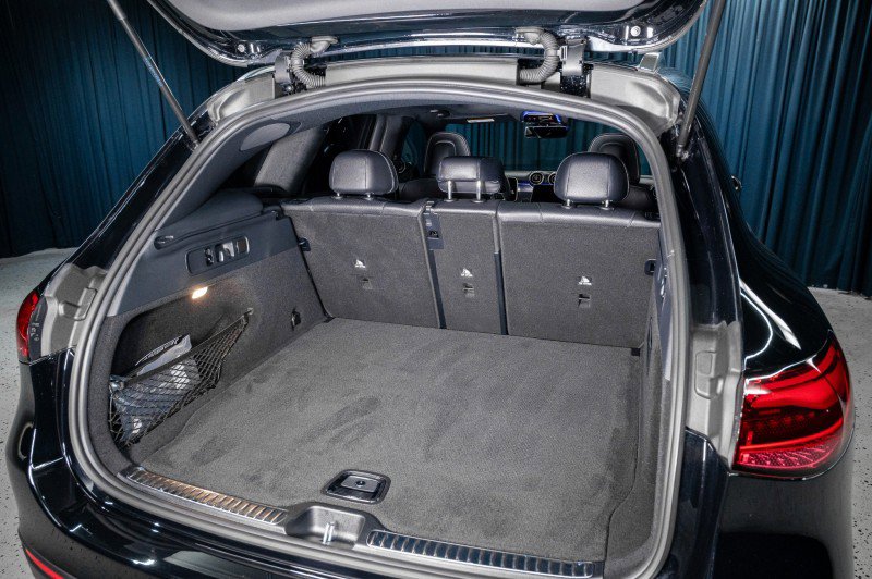Certified 2026 Mercedes-Benz GLC 300 4MATIC image 6