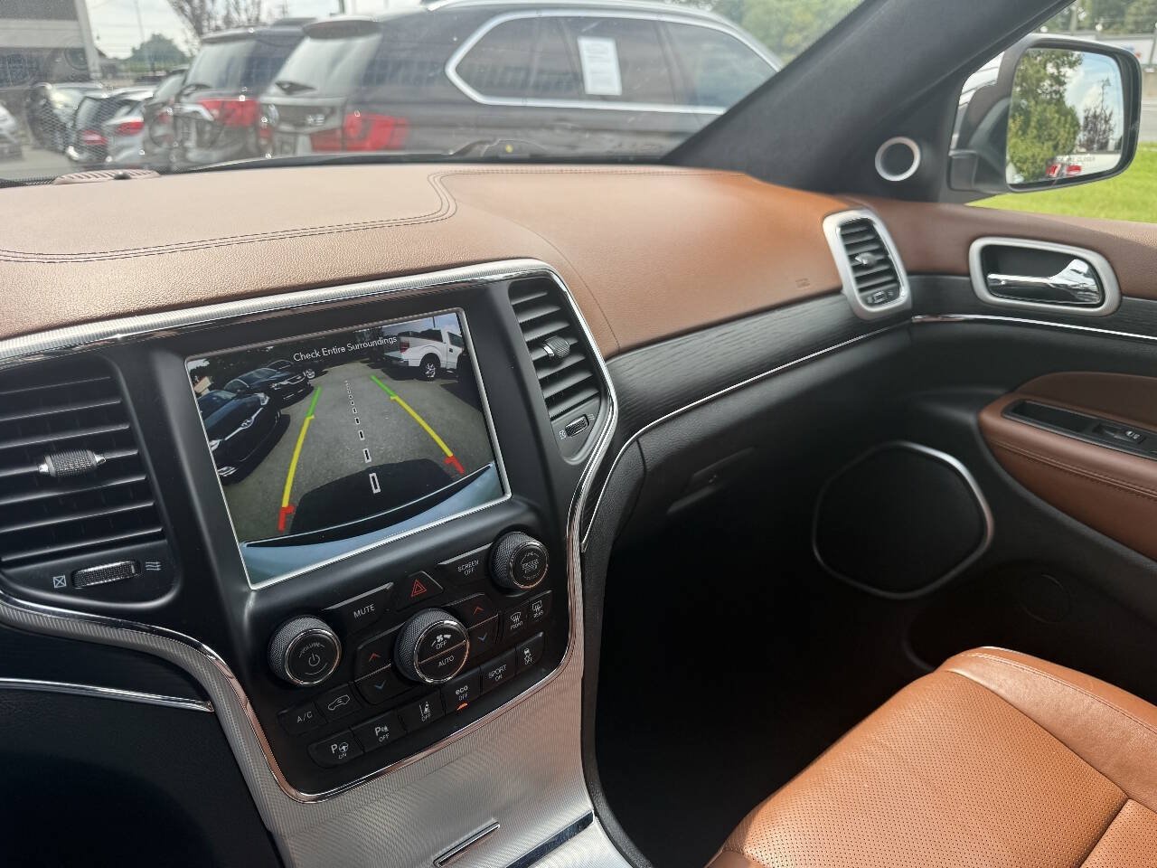 Used 2018 Jeep Grand Cherokee Summit AWD/4WD image 19