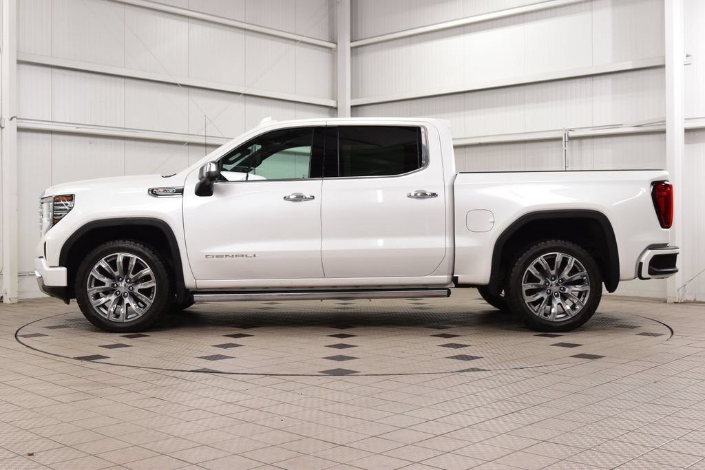 Used 2024 GMC Sierra 1500 Denali w/ Denali Reserve Package AWD/4WD image 4