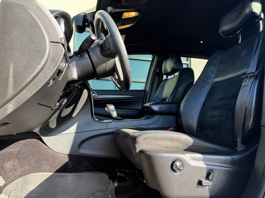 Used 2017 Jeep Grand Cherokee Altitude image 8