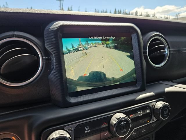 Used 2021 Jeep Wrangler Unlimited Sahara w/ Uconnect 4C Nav & Sound Group AWD/4WD image 34