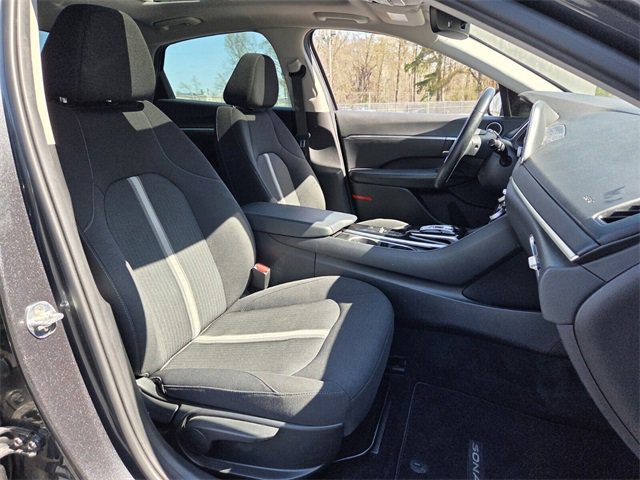 Used 2022 Hyundai Sonata SEL w/ Convenience Package image 12