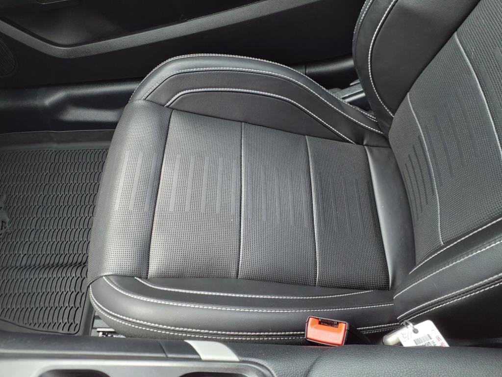 Used 2022 Ford Mustang Shelby GT500 w/ Technology Package image 20