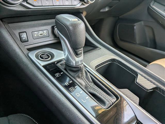 Used 2025 Nissan Sentra SV FWD image 17