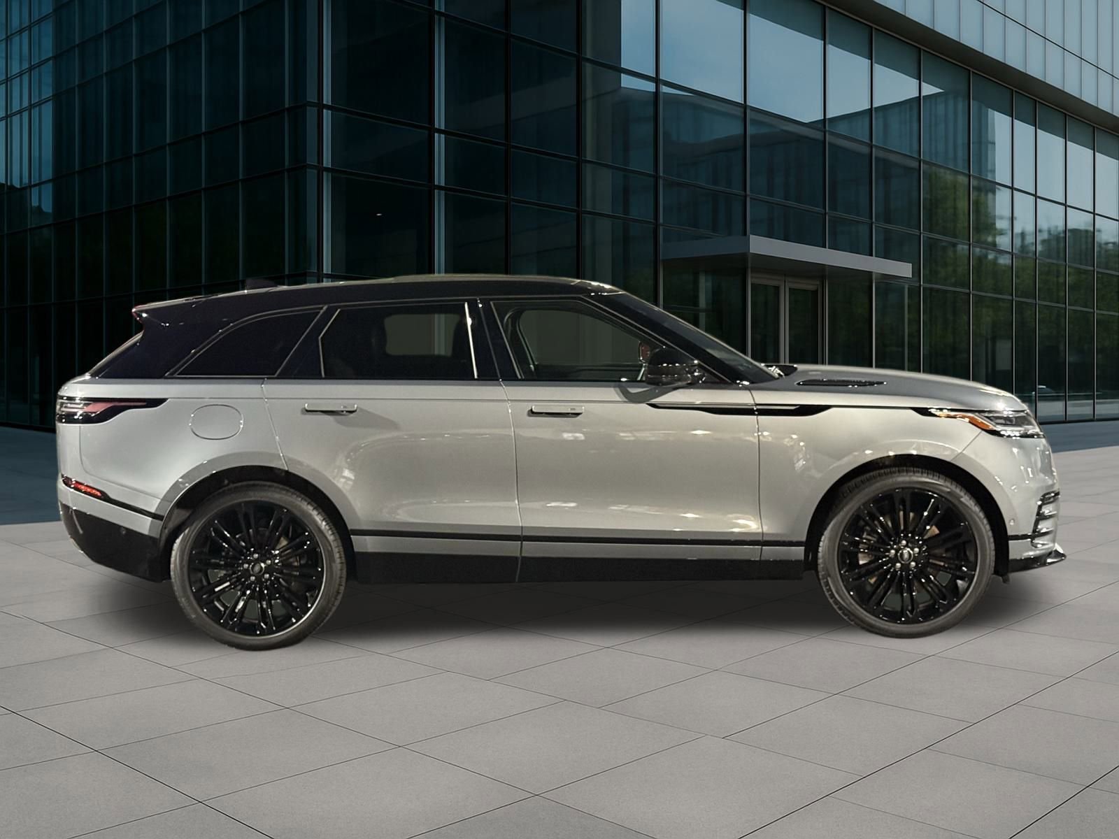 New 2026 Land Rover Range Rover Velar Dynamic SE image 6