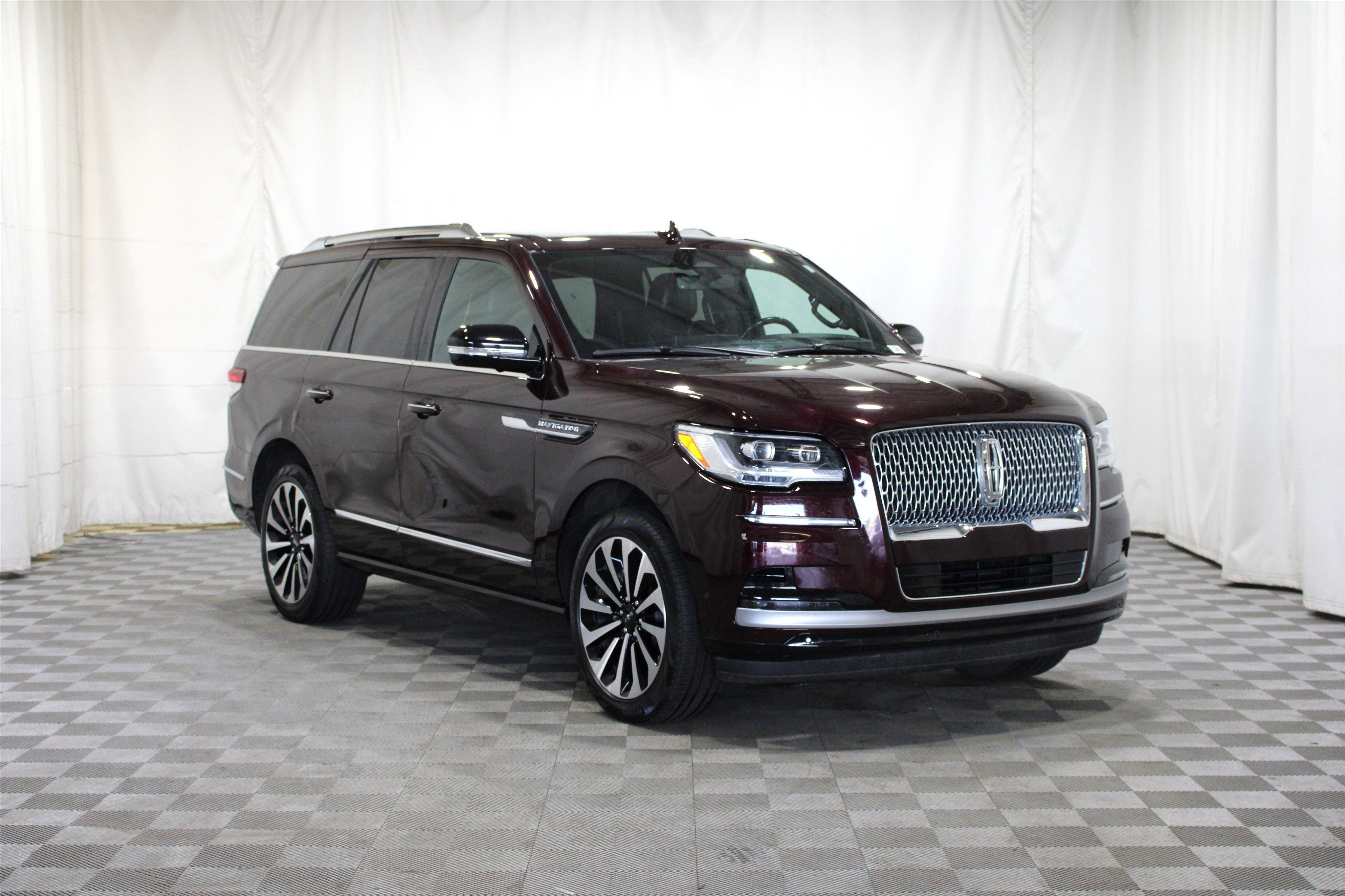 Used 2024 Lincoln Navigator Reserve
