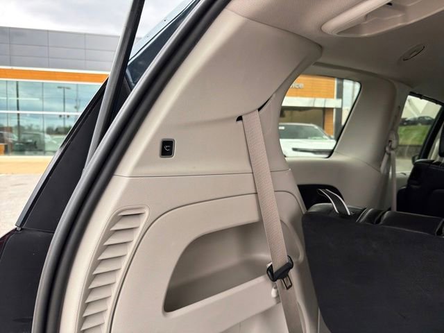 Used 2023 Chrysler Pacifica Touring-L image 25