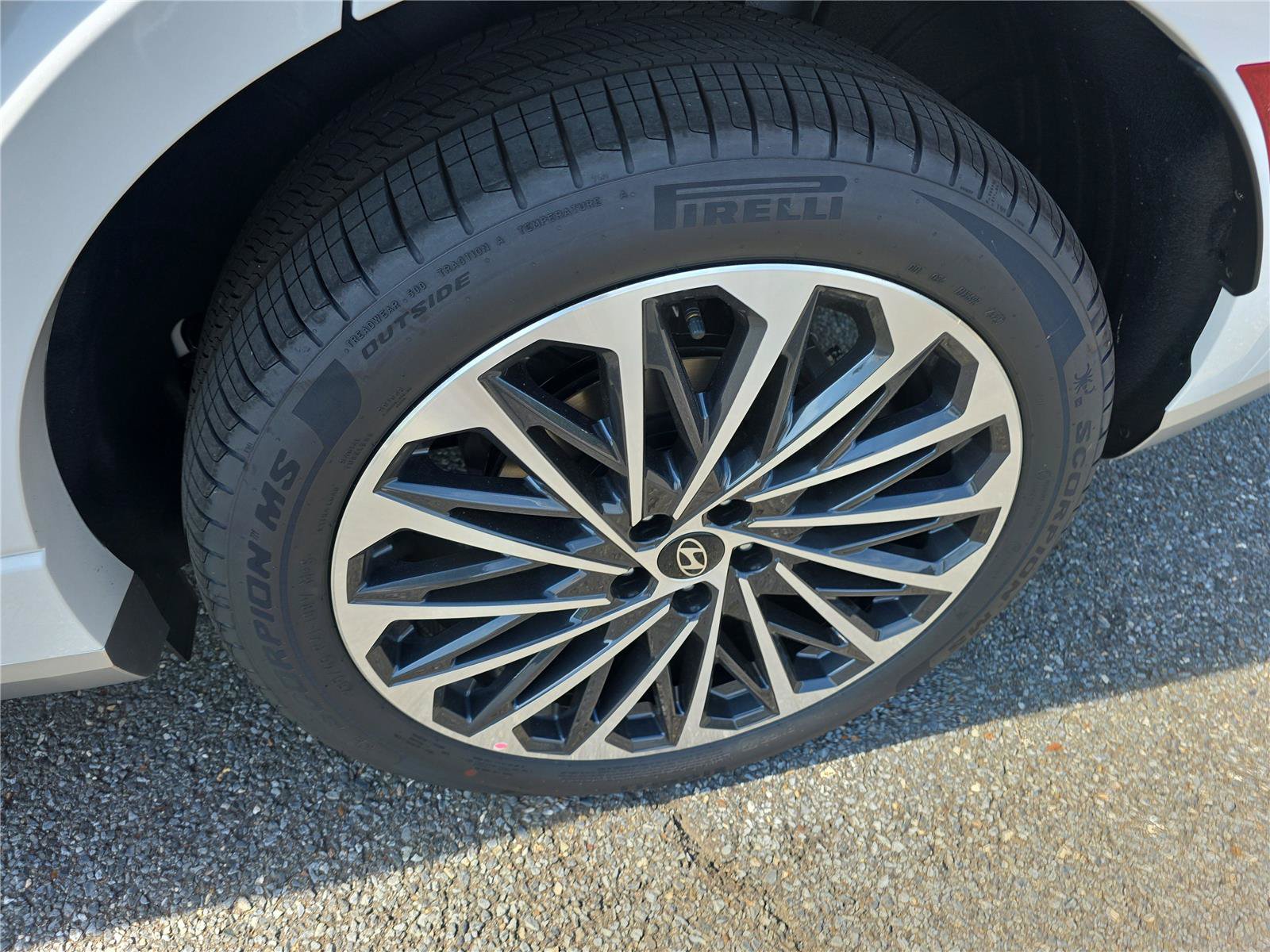 New 2026 Hyundai Palisade Calligraphy AWD/4WD image 9