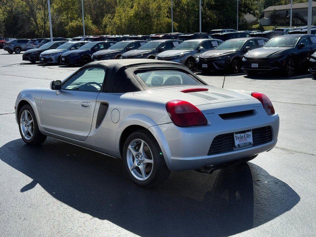 Used 2002 Toyota MR2 image 6