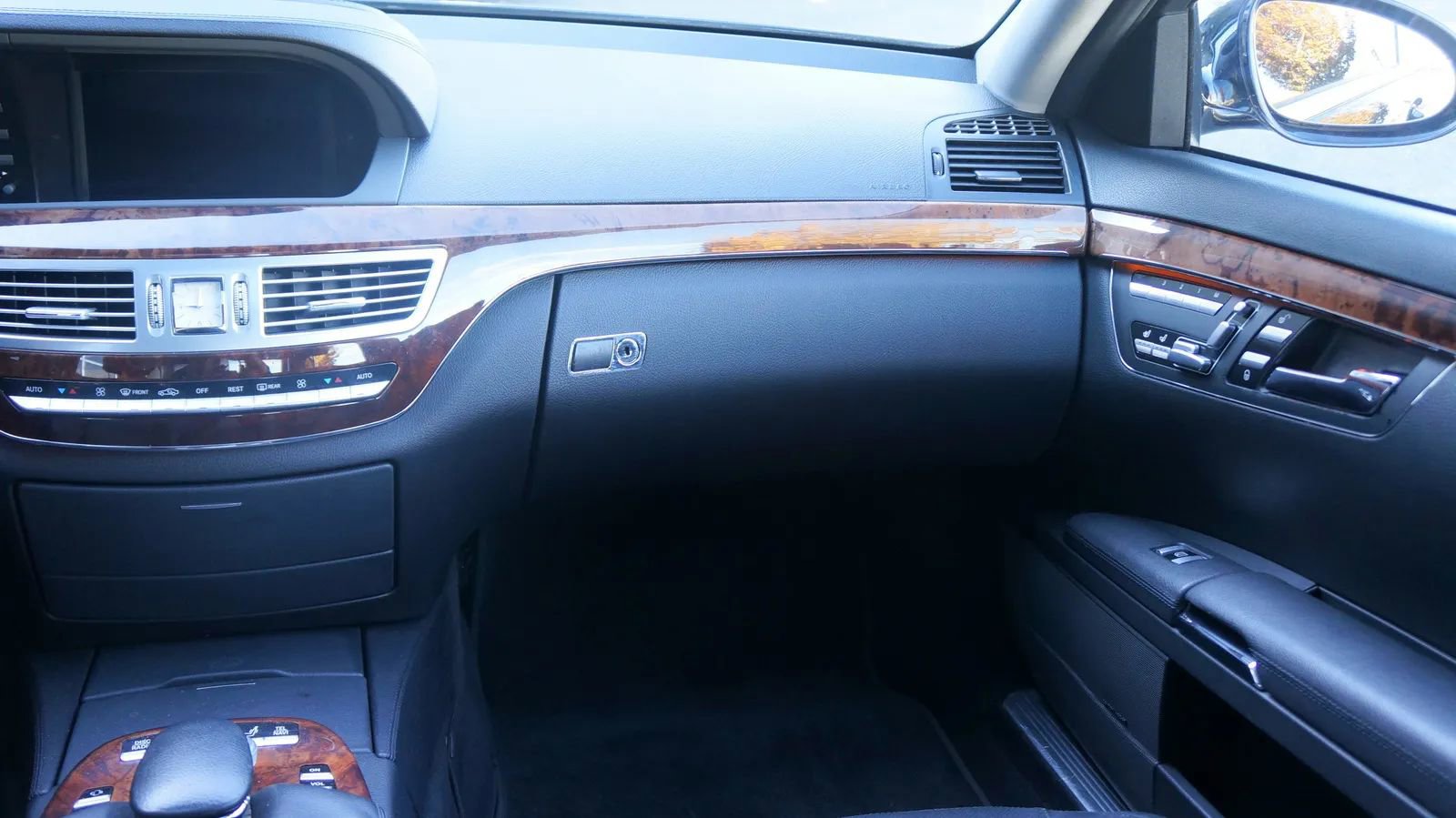 Used 2007 Mercedes-Benz S 550 image 17