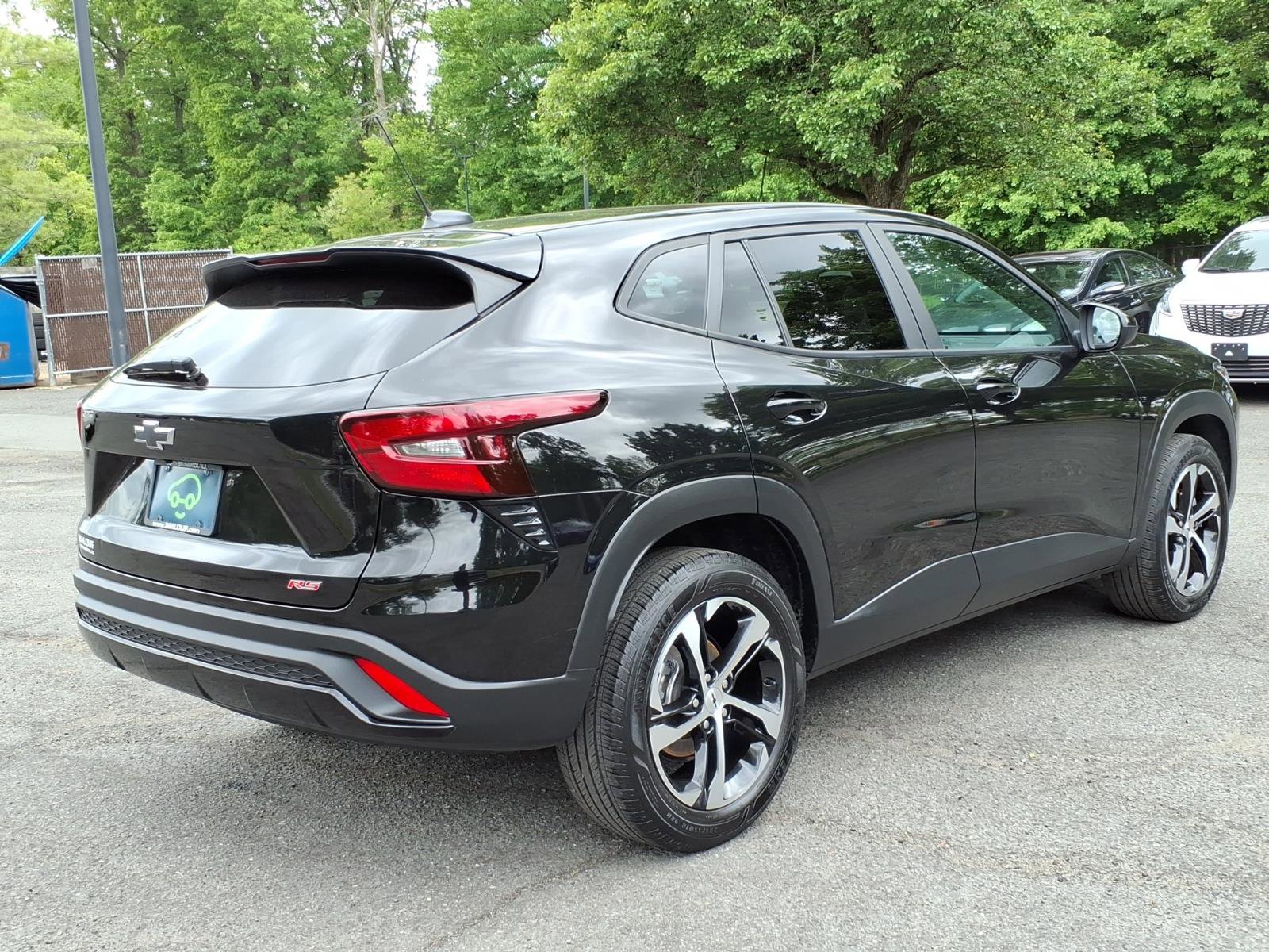 Certified 2024 Chevrolet Trax RS w/ Sunroof Package FWD image 7