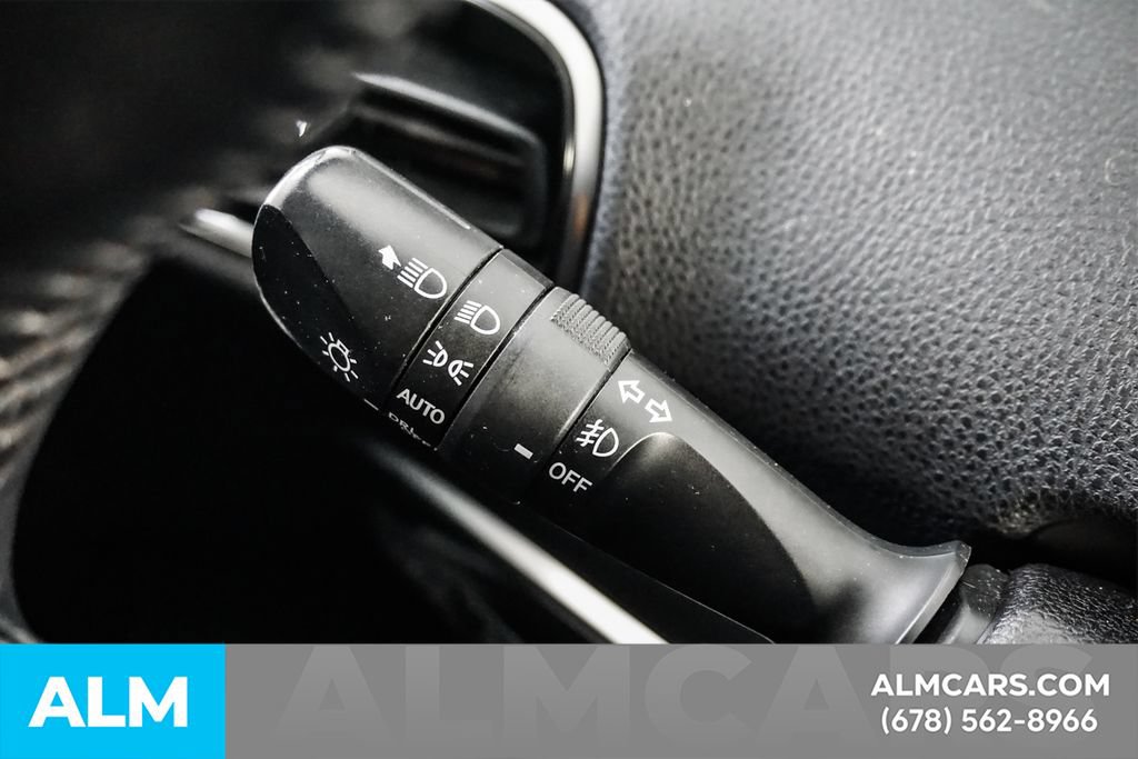 Used 2019 Toyota Prius Prime Advanced FWD image 28