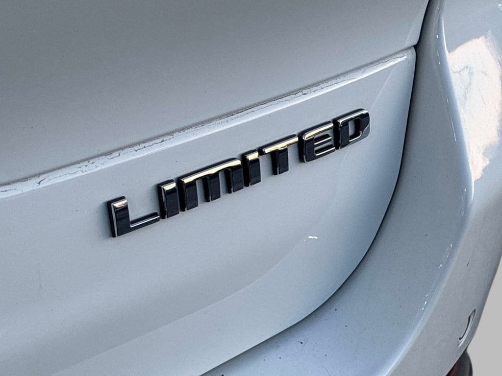Used 2021 Jeep Grand Cherokee L Limited AWD/4WD image 11
