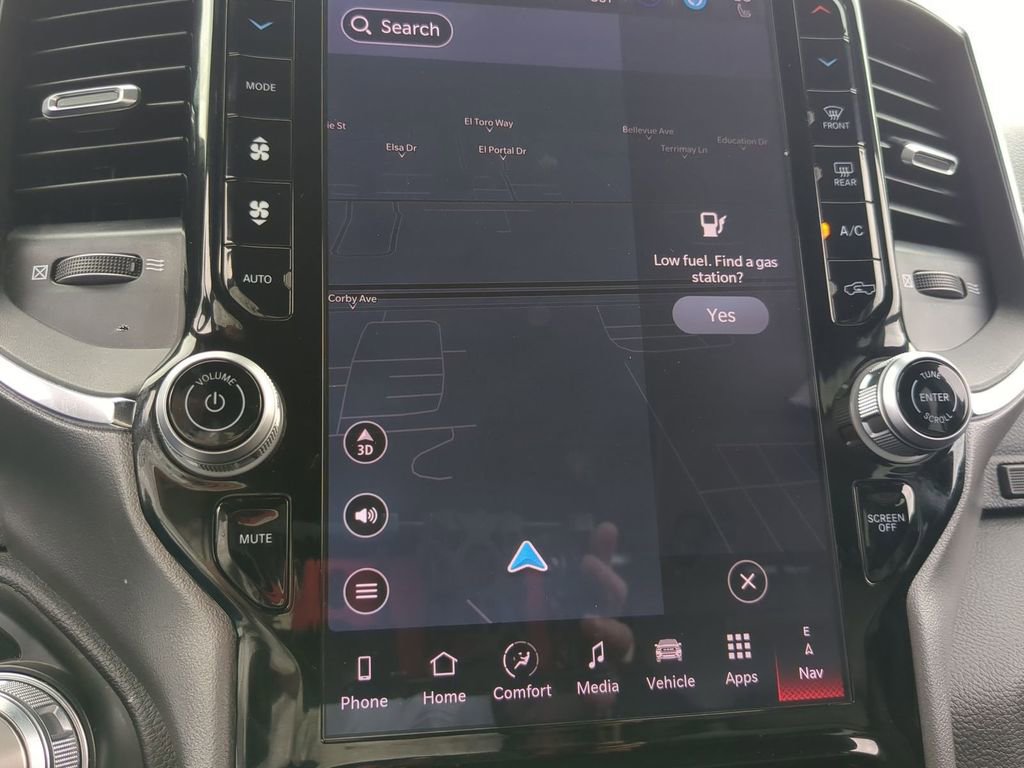 Used 2025 RAM 1500 Laramie image 17