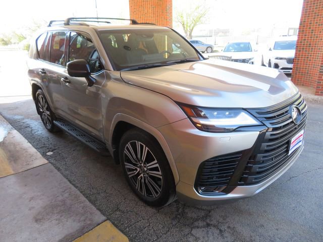 Used 2024 Lexus LX 600 4WD w/ Appearance Package image 3