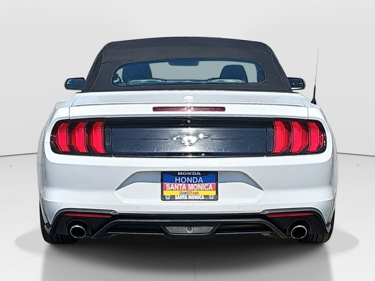 Used 2018 Ford Mustang Premium RWD image 6
