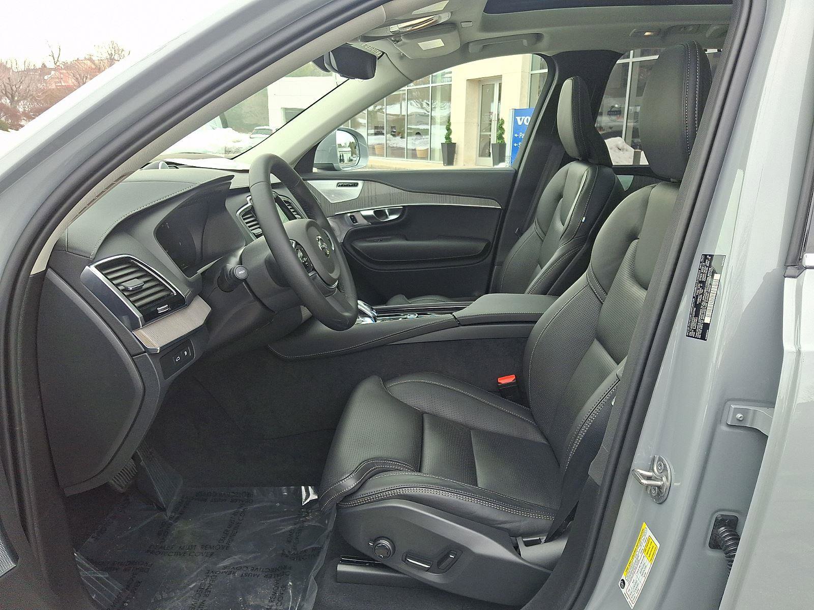 Certified 2025 Volvo XC90 T8 Ultra image 15