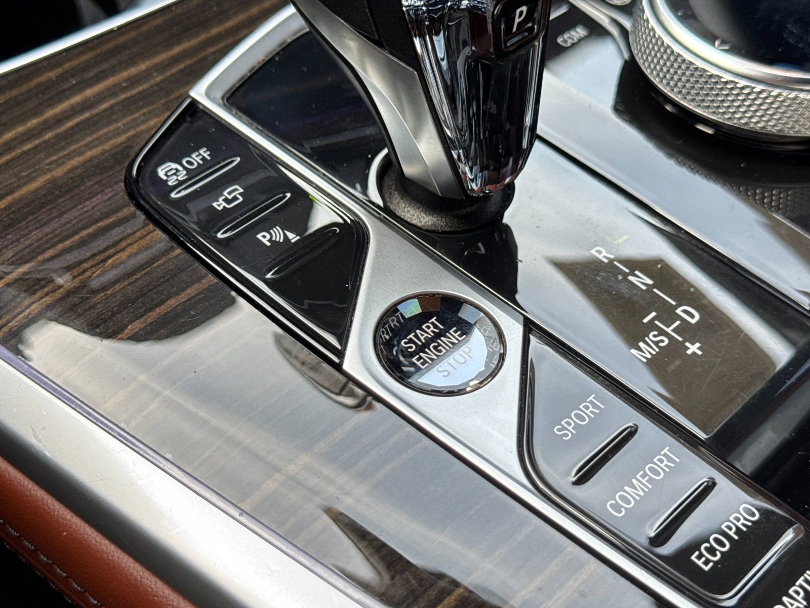 Used 2021 BMW X7 xDrive40i w/ M Sport Package image 27