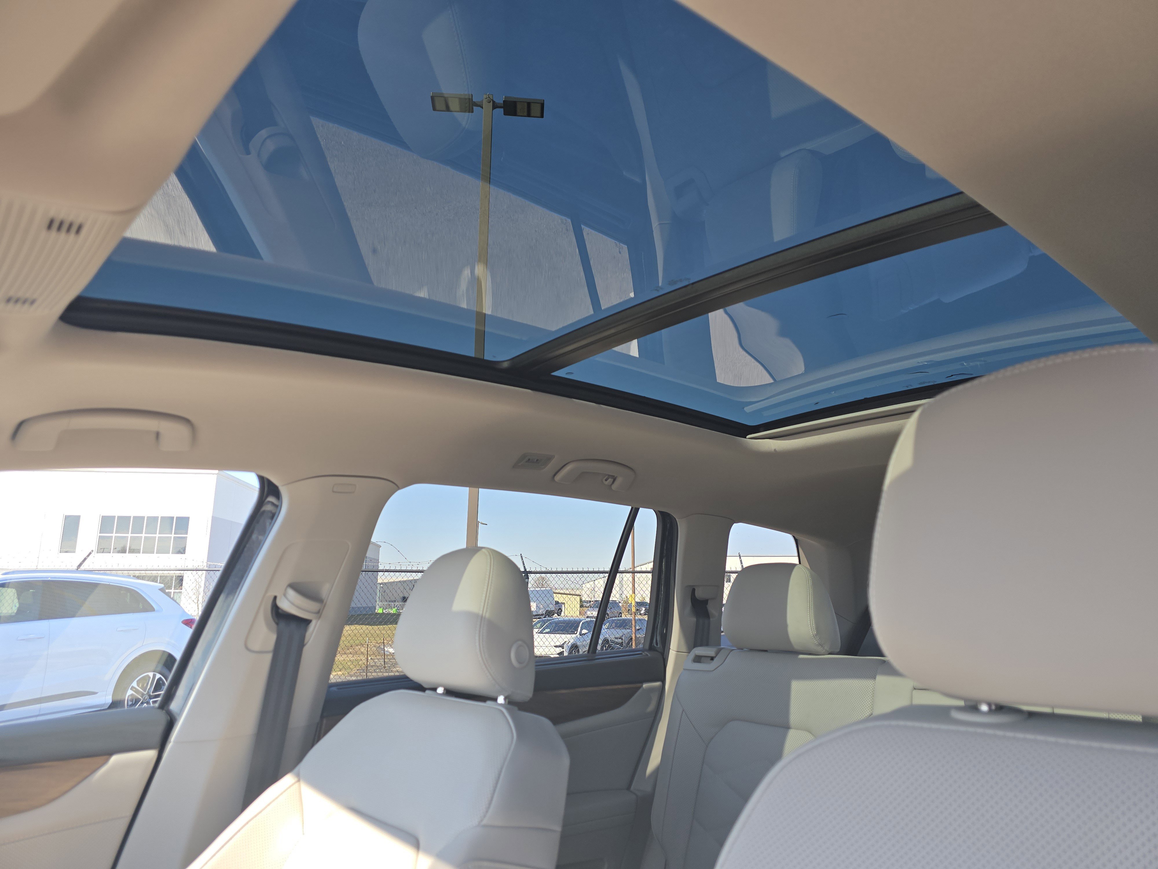 New 2026 Volkswagen Atlas SE image 9