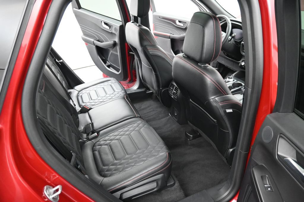 Used 2023 Ford Escape ST-Line Elite w/ Premium Technology Package AWD/4WD image 29