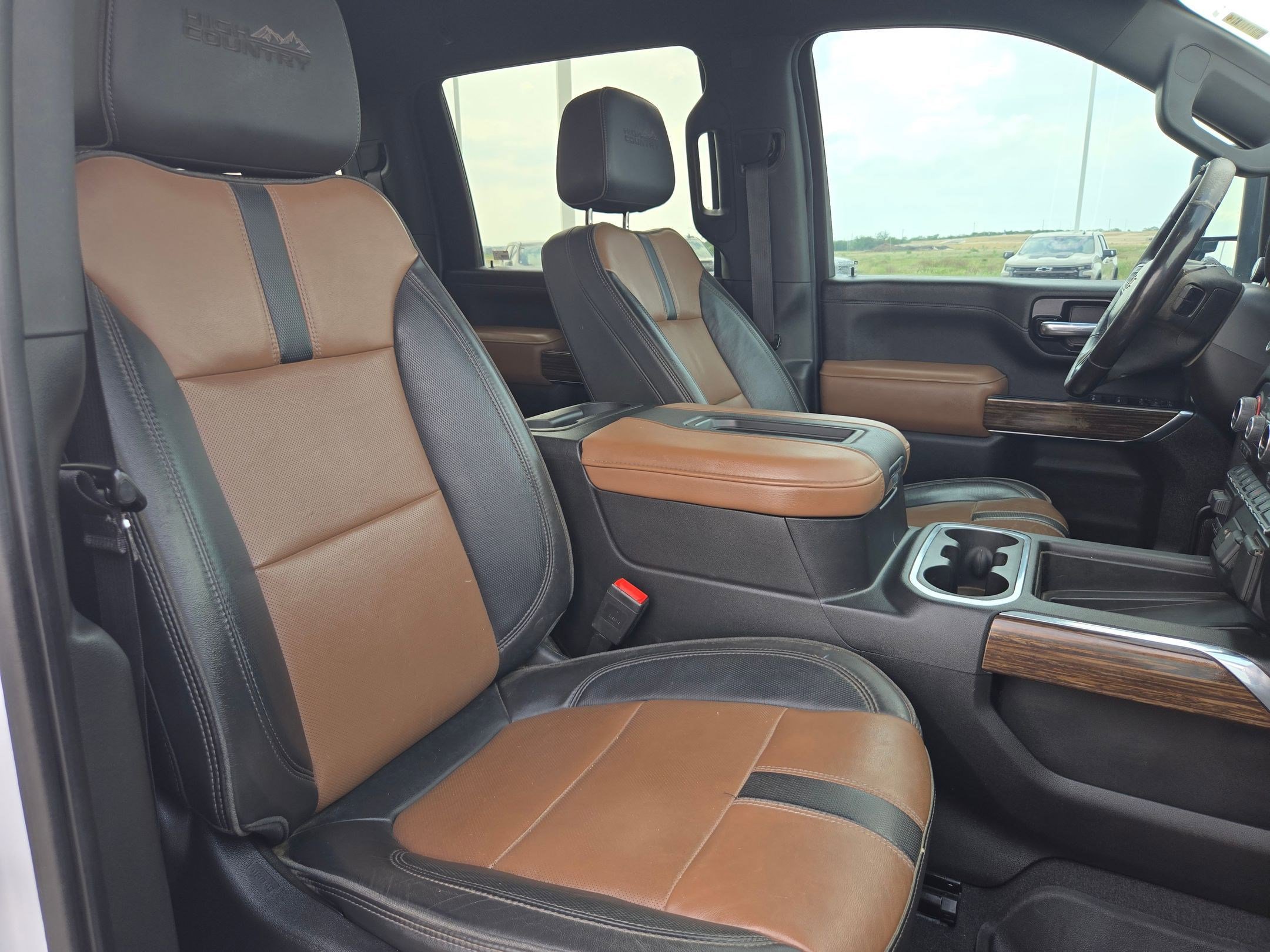 Used 2022 Chevrolet Silverado 2500 High Country w/ Z71 Off-Road Package image 23
