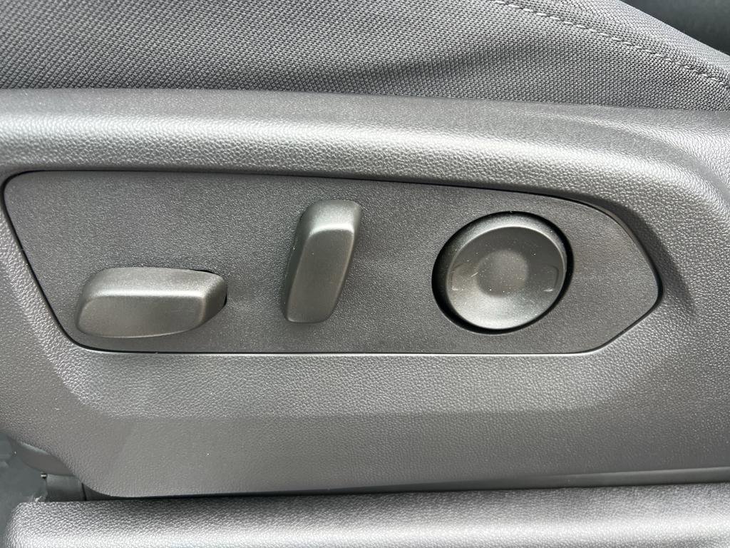 New 2025 GMC Sierra 2500 SLE w/ Max Trailering Package image 21