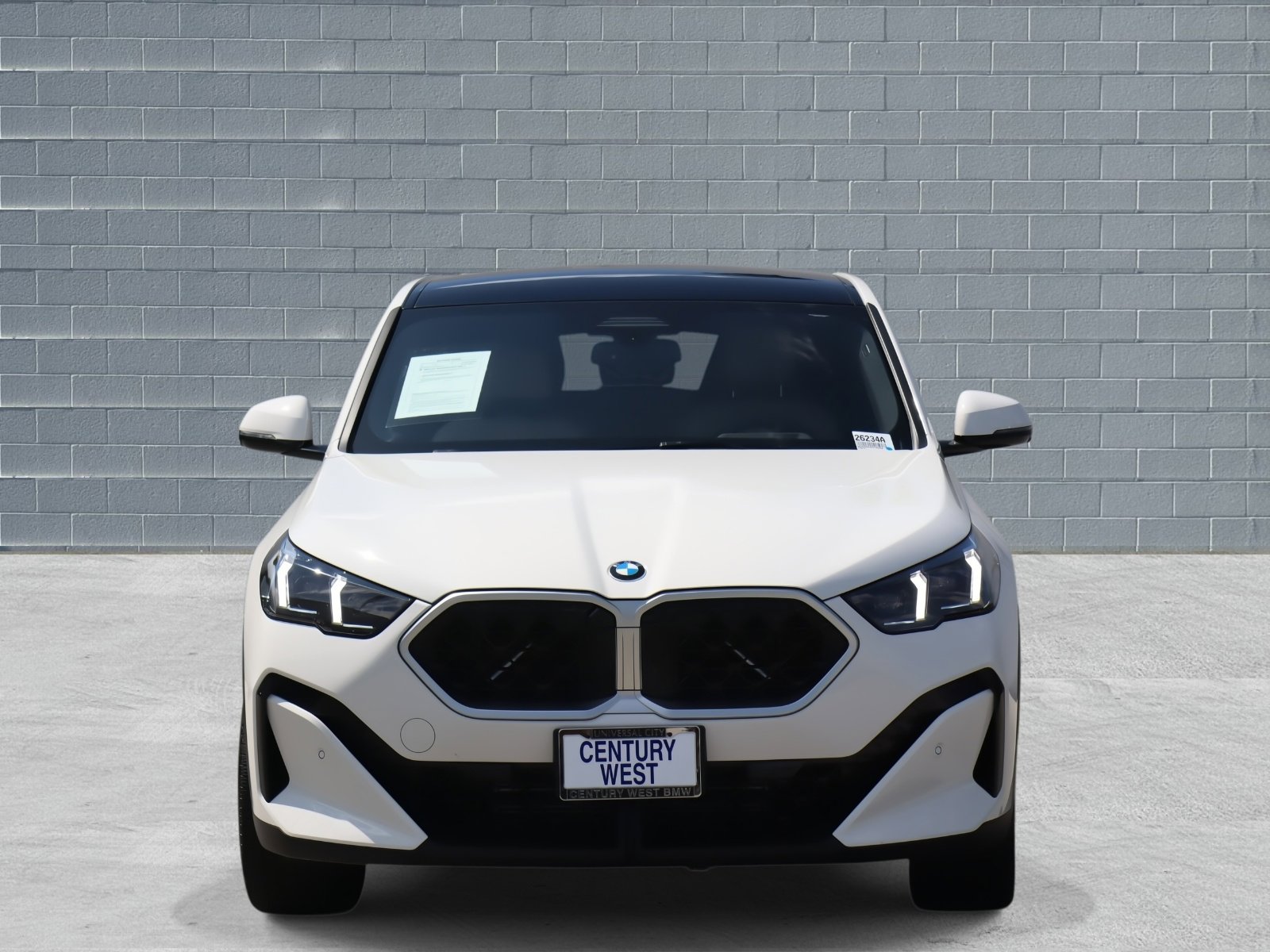 Certified 2024 BMW X2 xDrive28i w/ Premium Package image 3