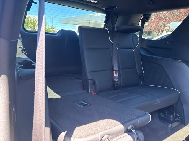 Used 2025 Cadillac Escalade Premium Luxury AWD/4WD image 38