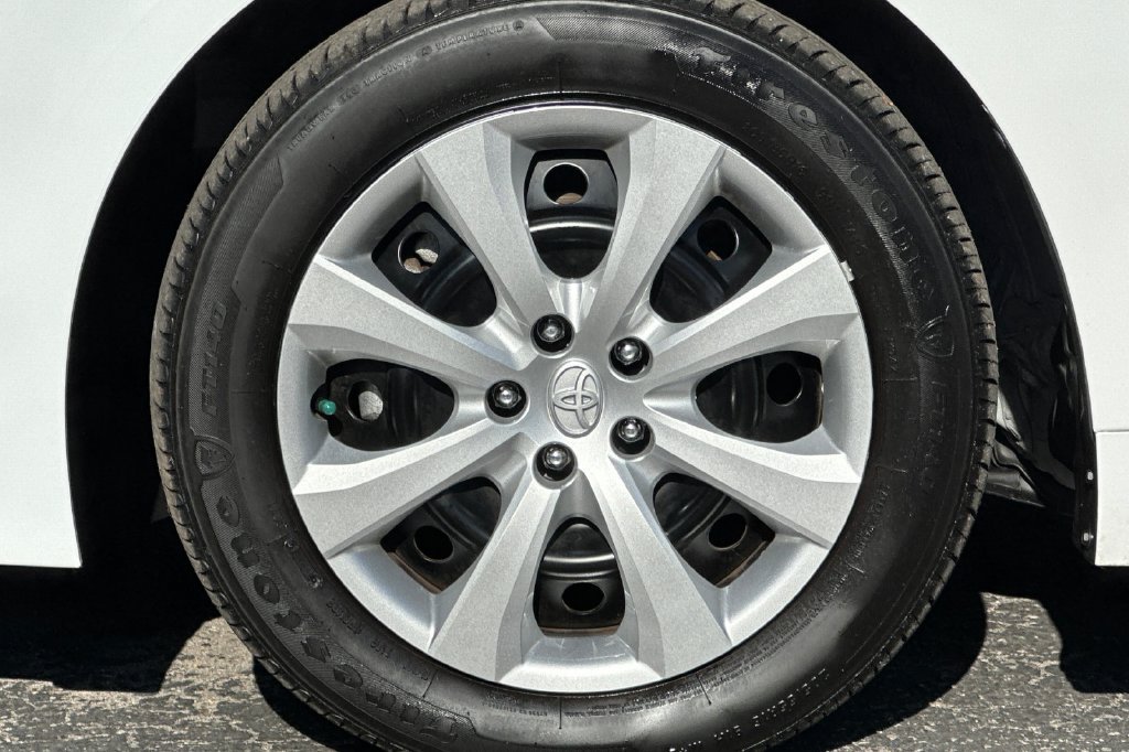 Certified 2025 Toyota Corolla LE FWD image 23