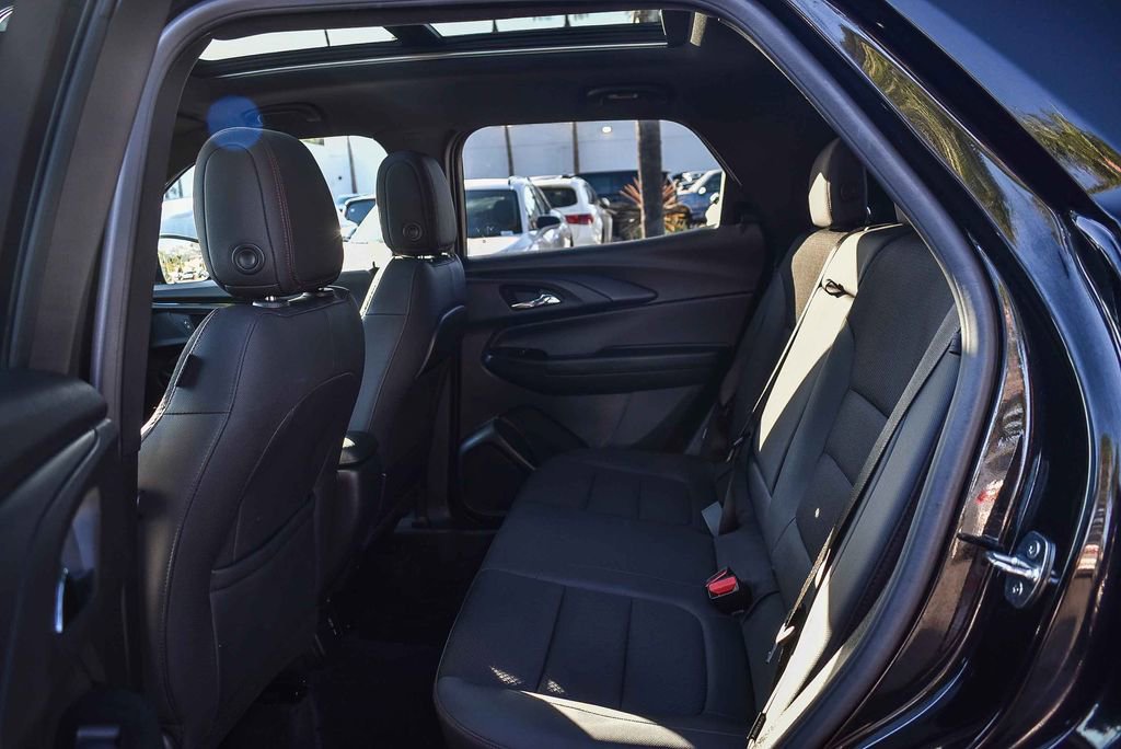 Used 2023 Chevrolet TrailBlazer RS w/ Sun and Liftgate Package image 18