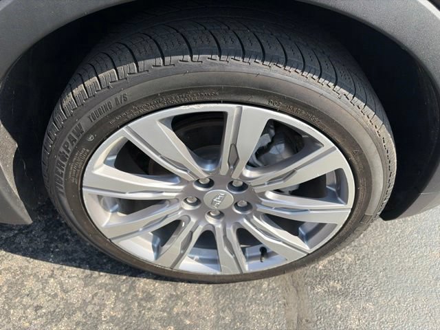 Used 2020 Cadillac XT4 Premium Luxury AWD/4WD image 27