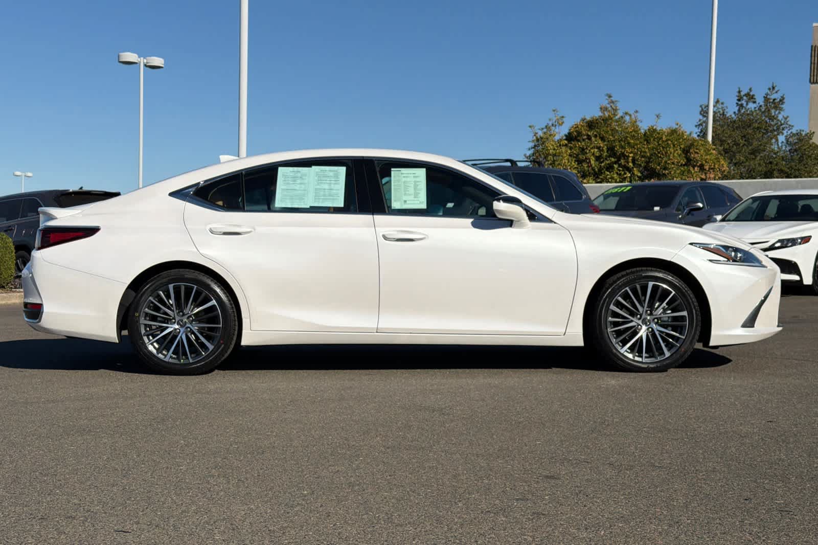 Certified 2025 Lexus ES 300h w/ Premium Package FWD image 6
