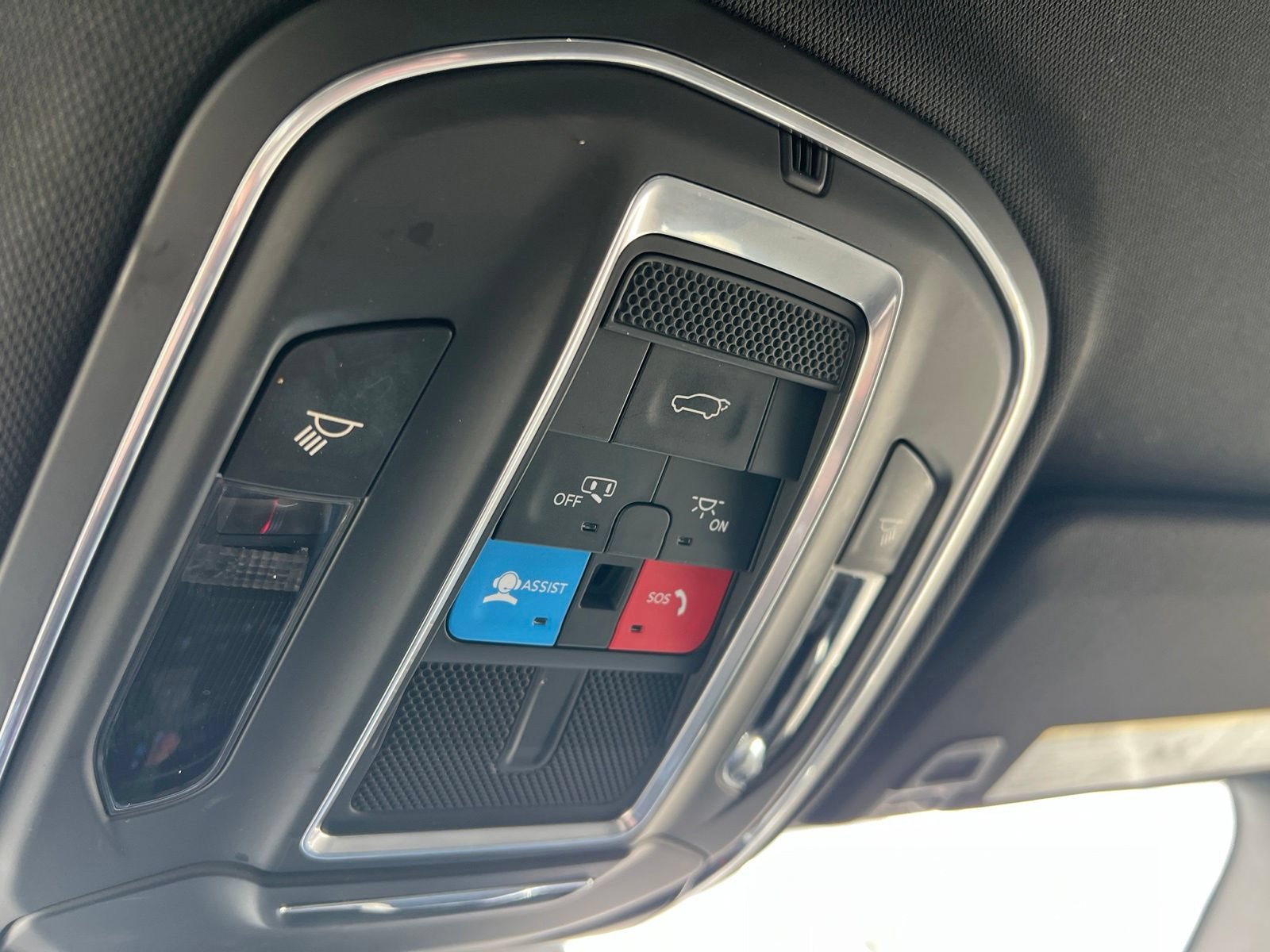 Used 2021 Jeep Grand Cherokee L Laredo RWD image 27