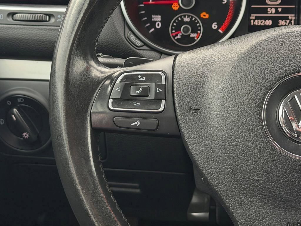 Used 2013 Volkswagen Golf TDI image 17