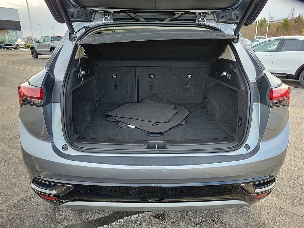 Used 2022 Buick Envision Essence w/ Sport Touring Package image 7