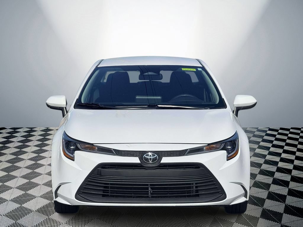 Used 2026 Toyota Corolla LE FWD image 2