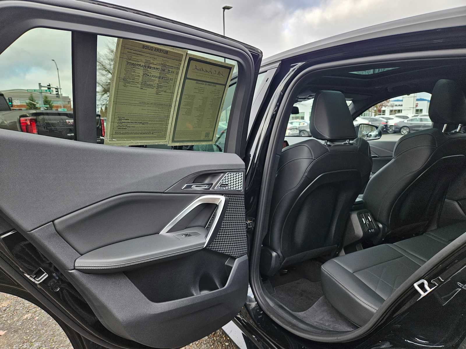 Used 2025 BMW X2 xDrive28i w/ Premium Package image 19