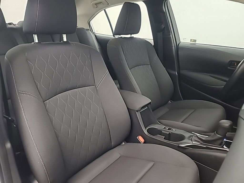 Used 2025 Toyota Corolla LE FWD image 17