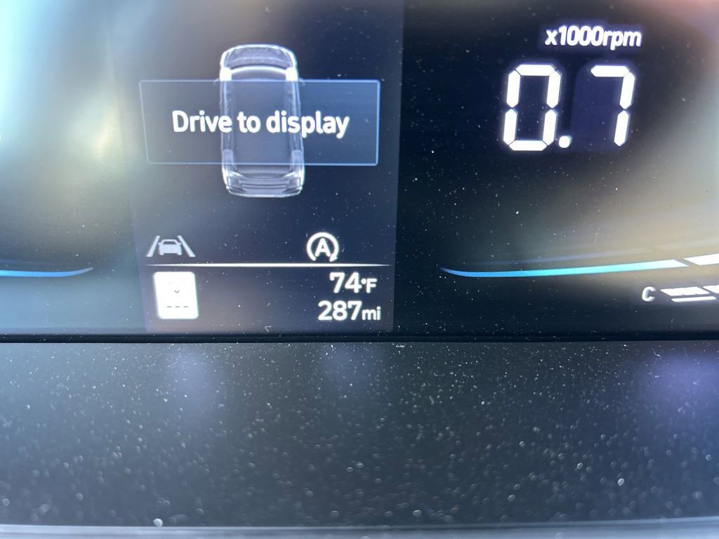 Used 2025 Hyundai Elantra SE image 24