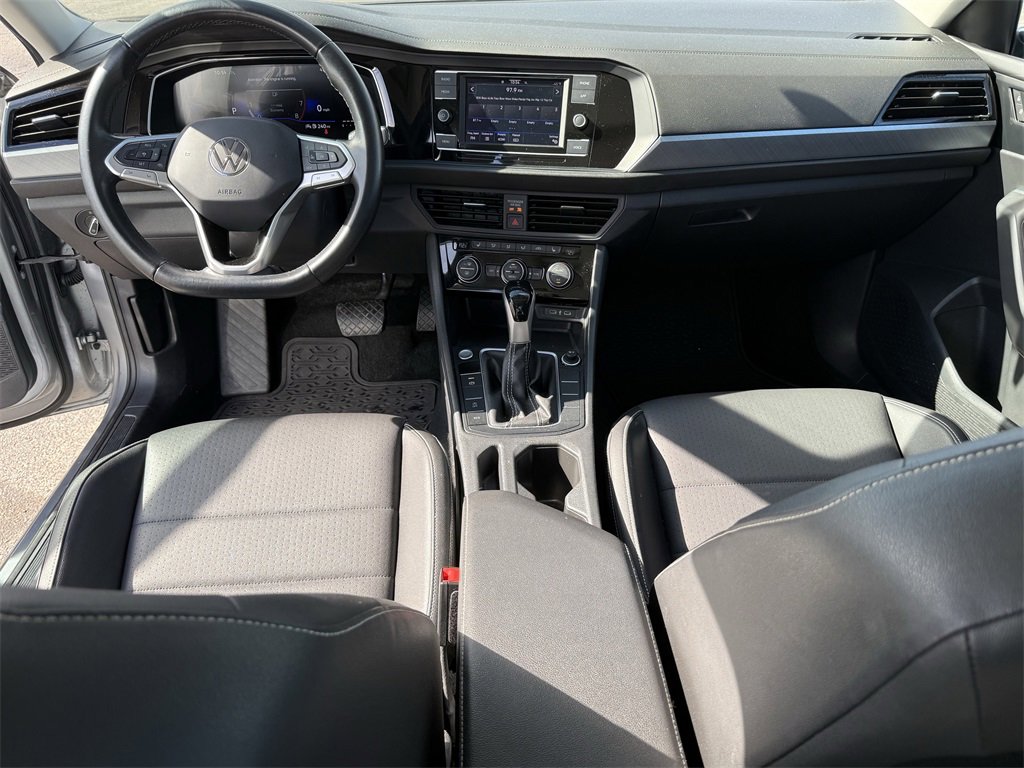 Used 2024 Volkswagen Jetta SE image 26