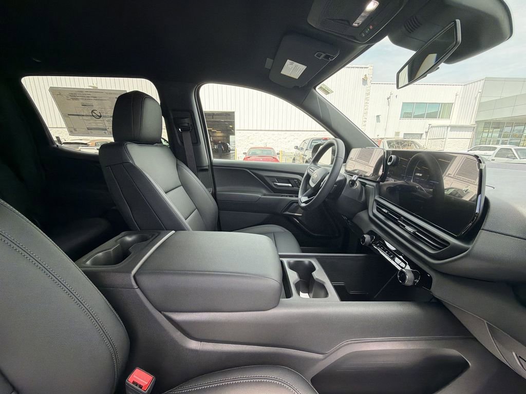New 2026 Chevrolet Silverado EV W/T w/ LPO, Custom Package AWD/4WD image 15