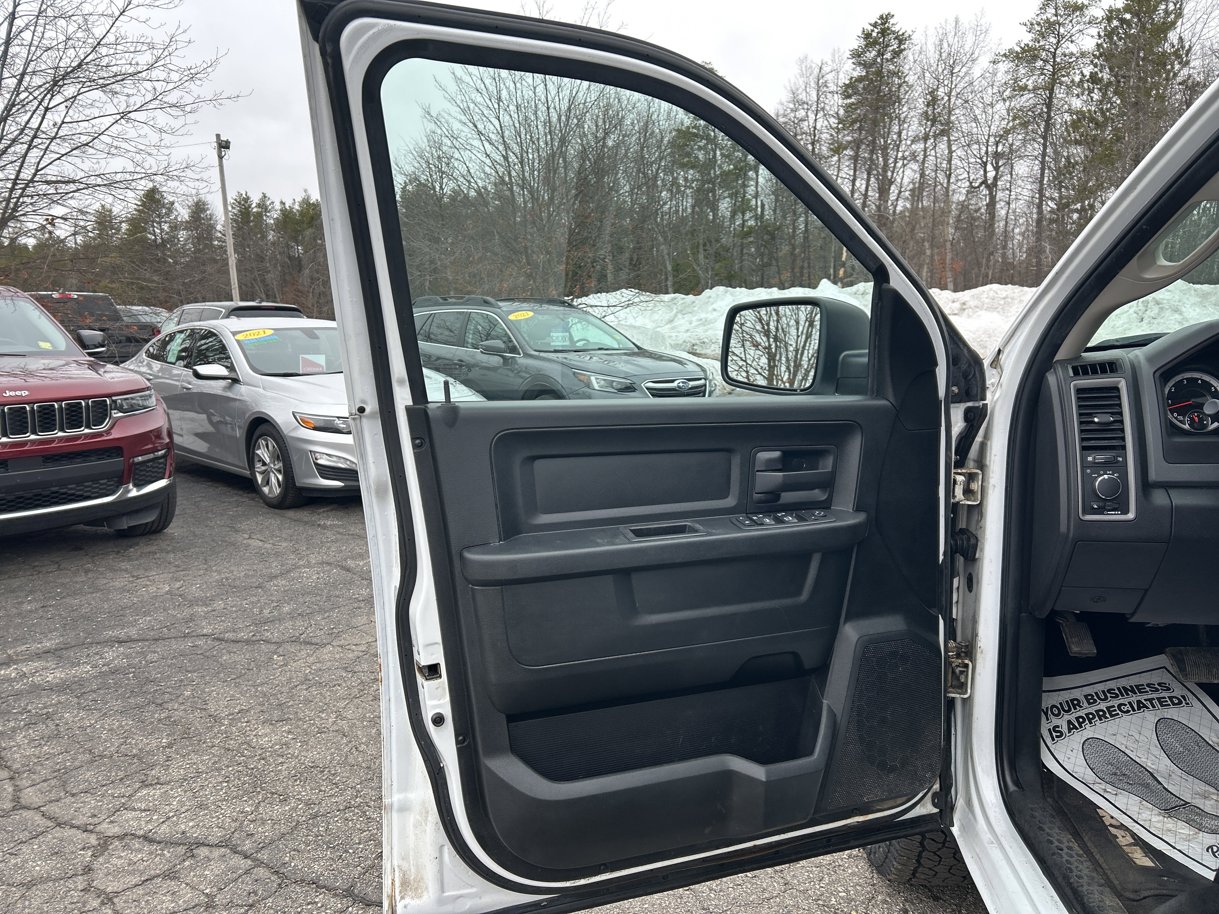 Used 2018 RAM 1500 ST w/ SXT Appearance Group AWD/4WD image 13