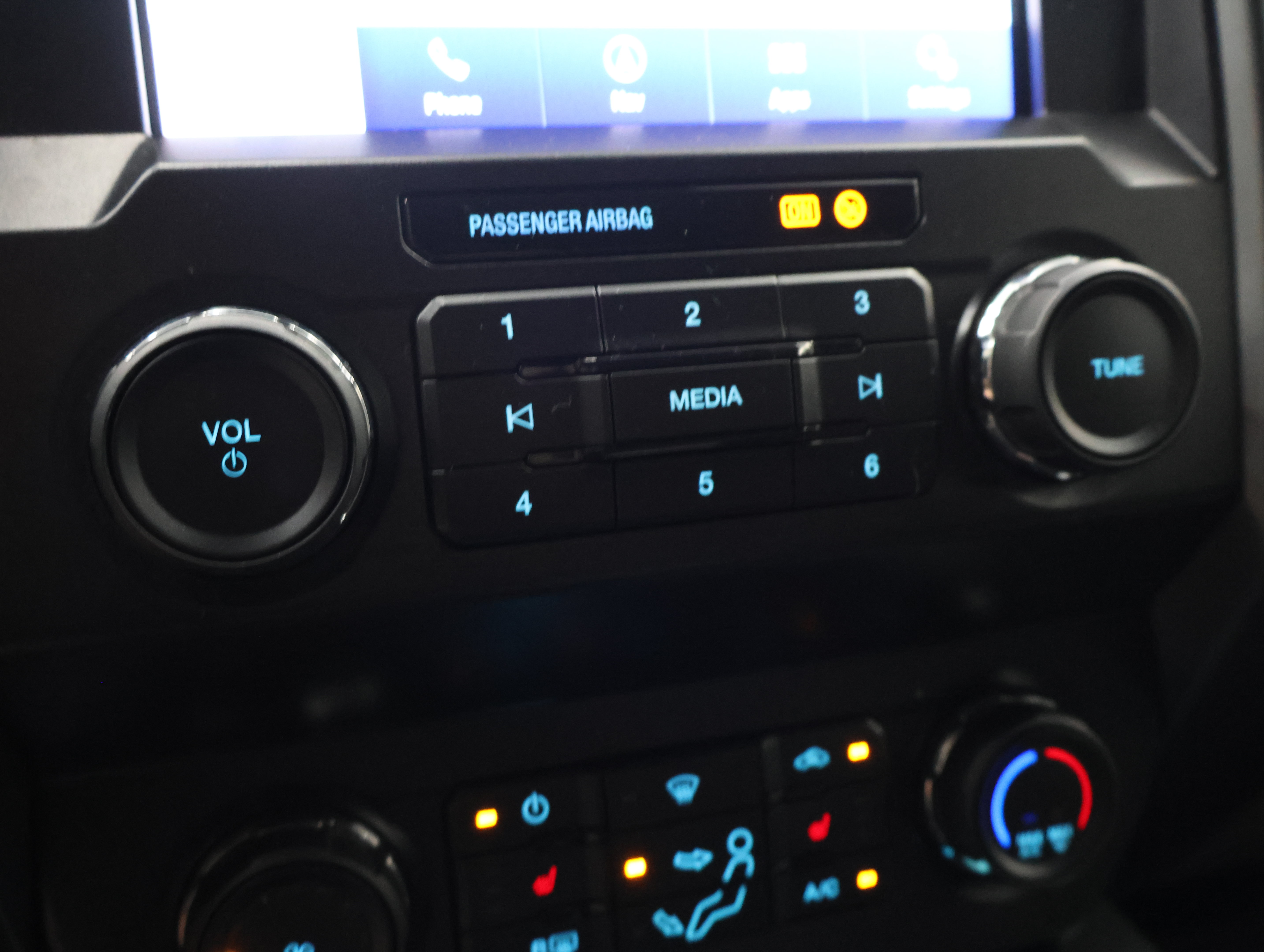 Used 2020 Ford F250 XLT w/ XLT Premium Package AWD/4WD image 47