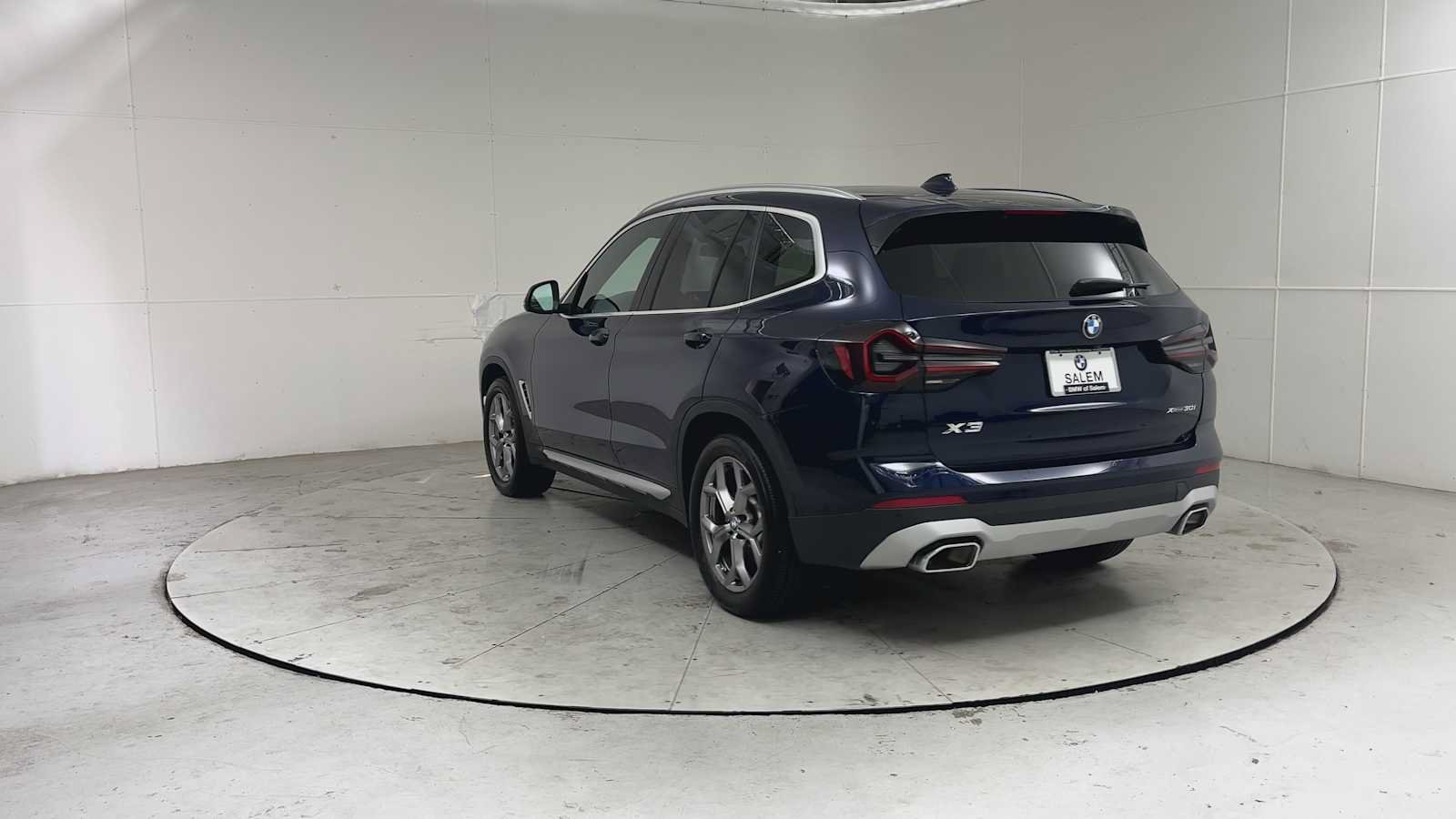 Used 2023 BMW X3 xDrive30i w/ Premium Package AWD/4WD image 3