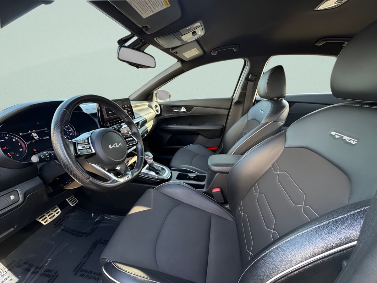 Used 2023 Kia Forte GT-Line w/ GT-Line Technology Package FWD image 10