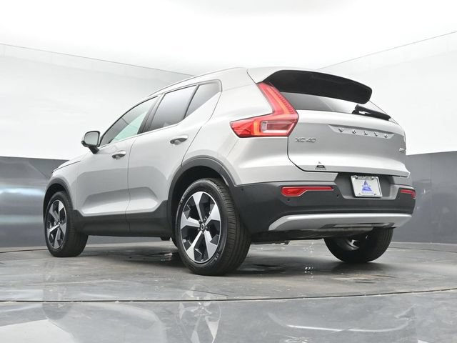 Used 2025 Volvo XC40 B5 Plus AWD/4WD image 40