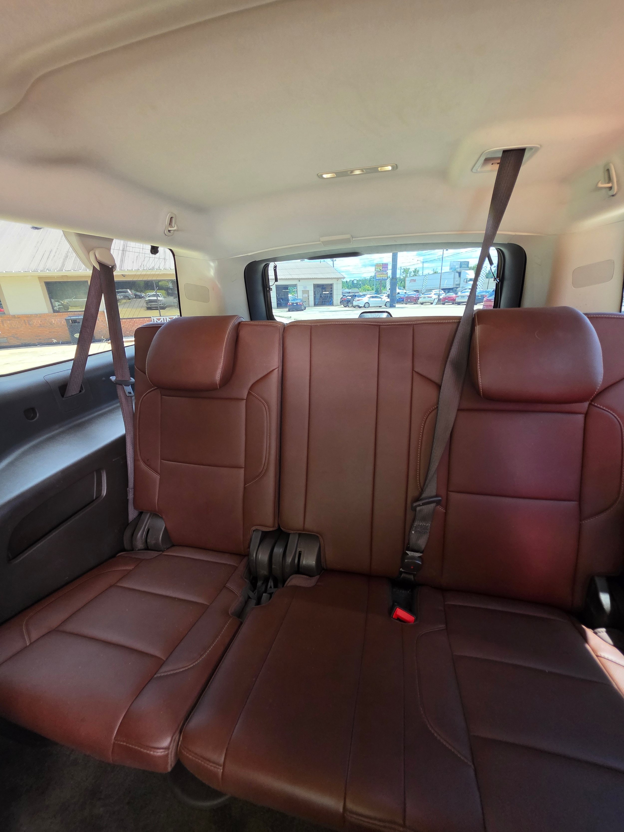 Used 2018 Chevrolet Suburban Premier AWD/4WD image 28