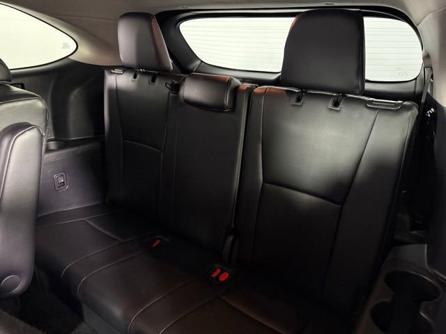 Used 2025 Toyota Highlander XLE FWD image 18